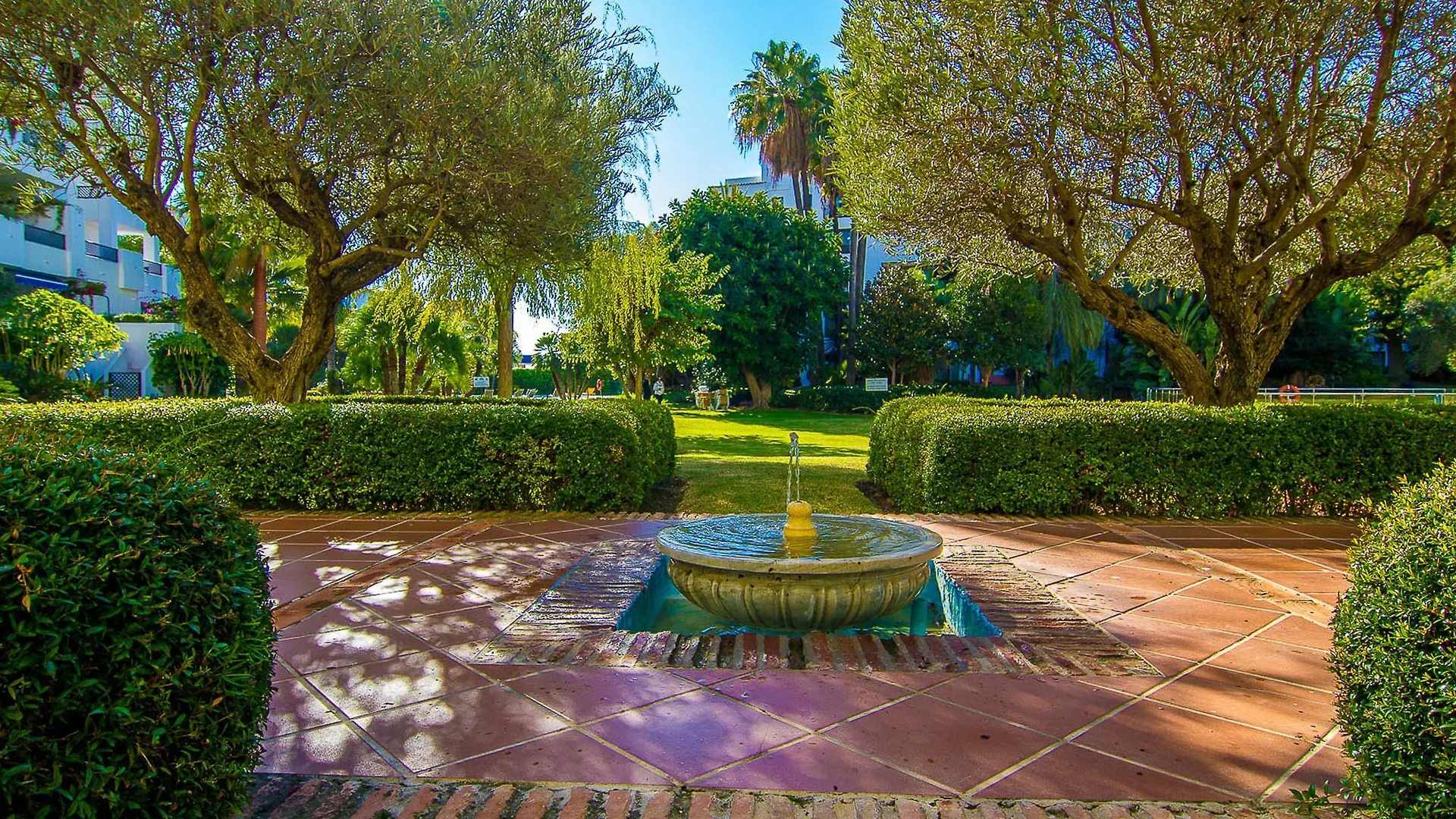 Apartment Oleholidays Apartamento Jardines Del Puerto Marbella