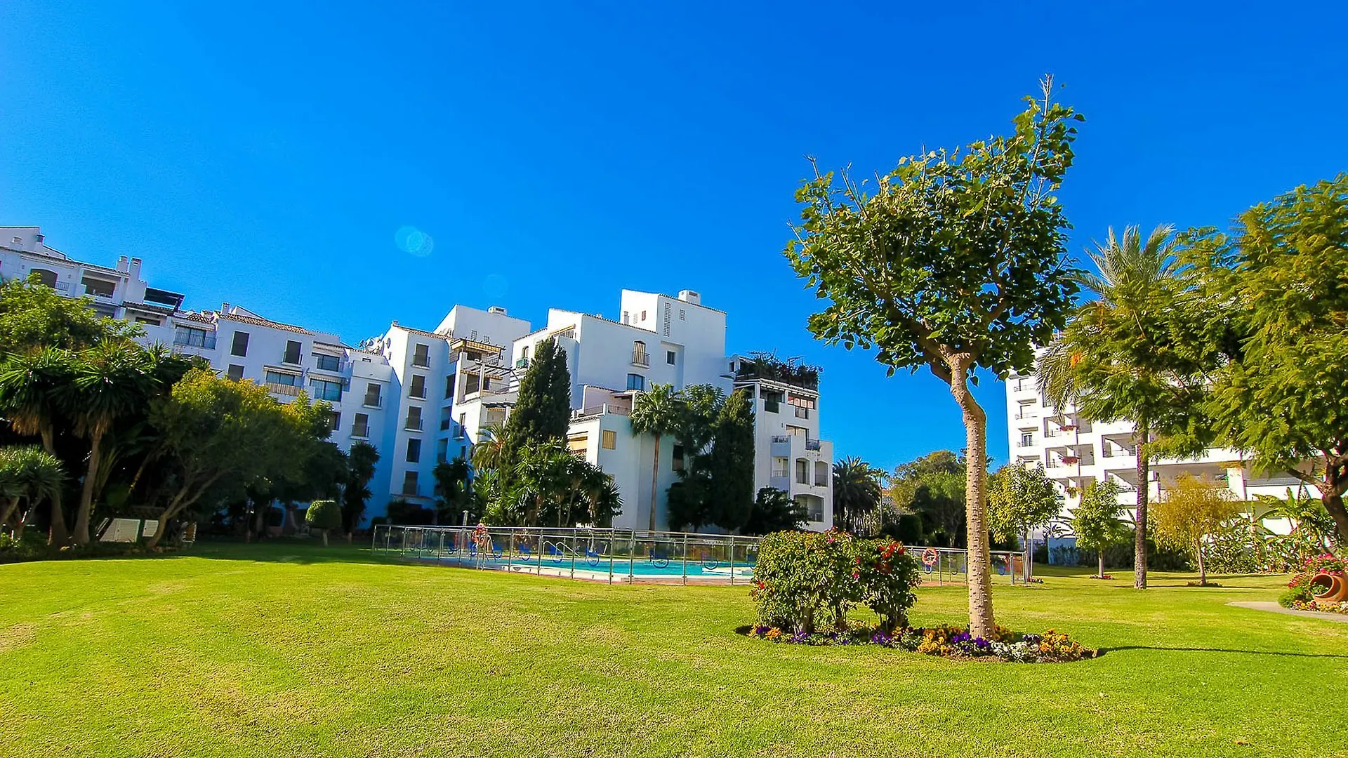 Oleholidays Apartamento Jardines Del Puerto Marbella Apartment