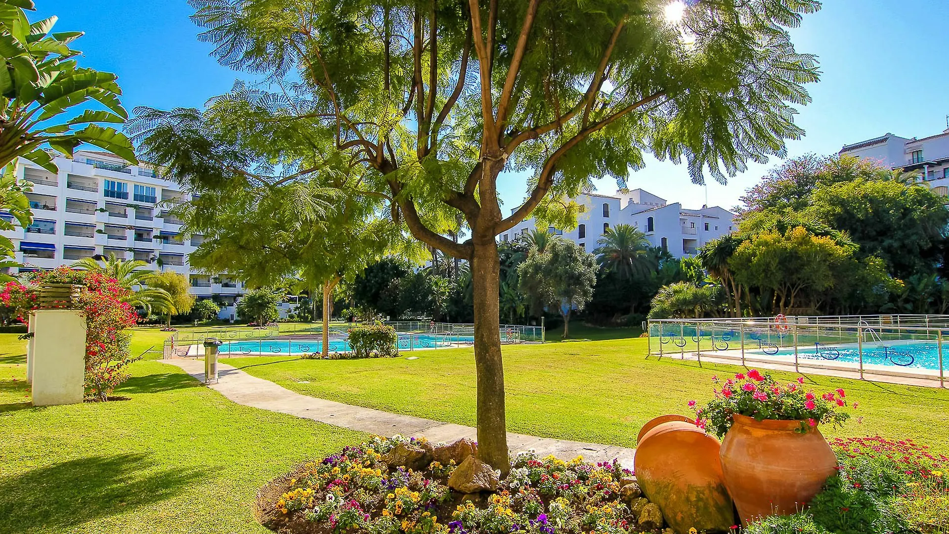 Oleholidays Apartamento Jardines Del Puerto Marbella